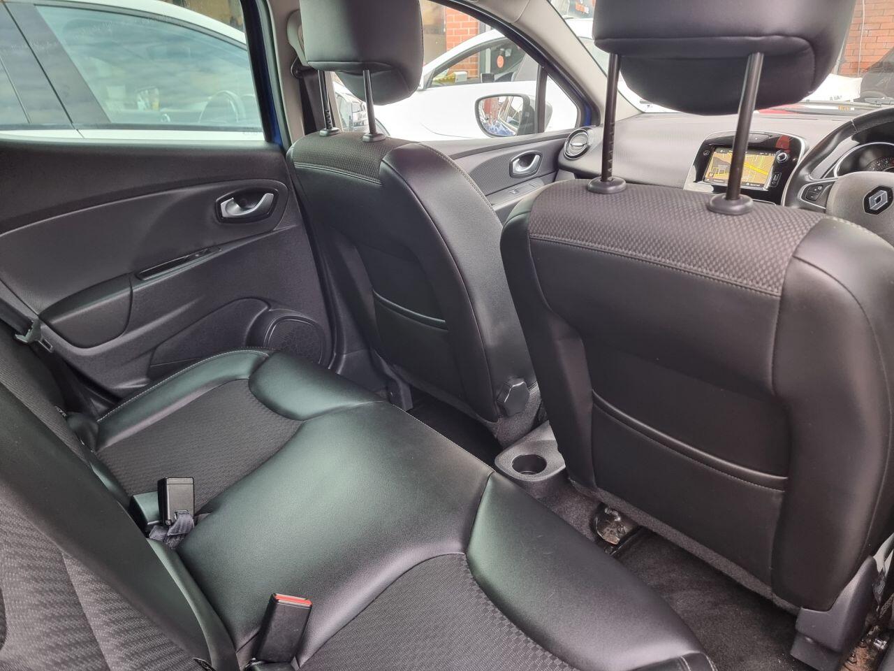 Renault Clio view 22