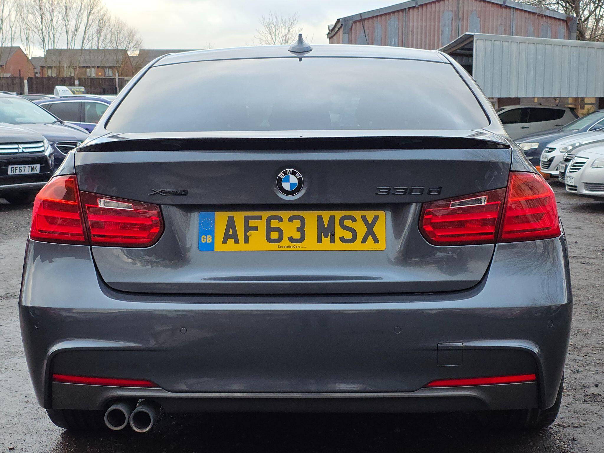 2013 BMW 3 Series image 9