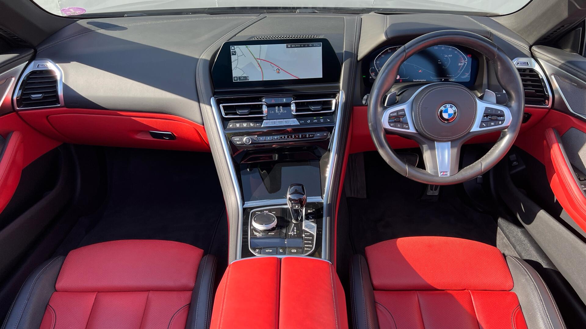 BMW 8 Series view 4