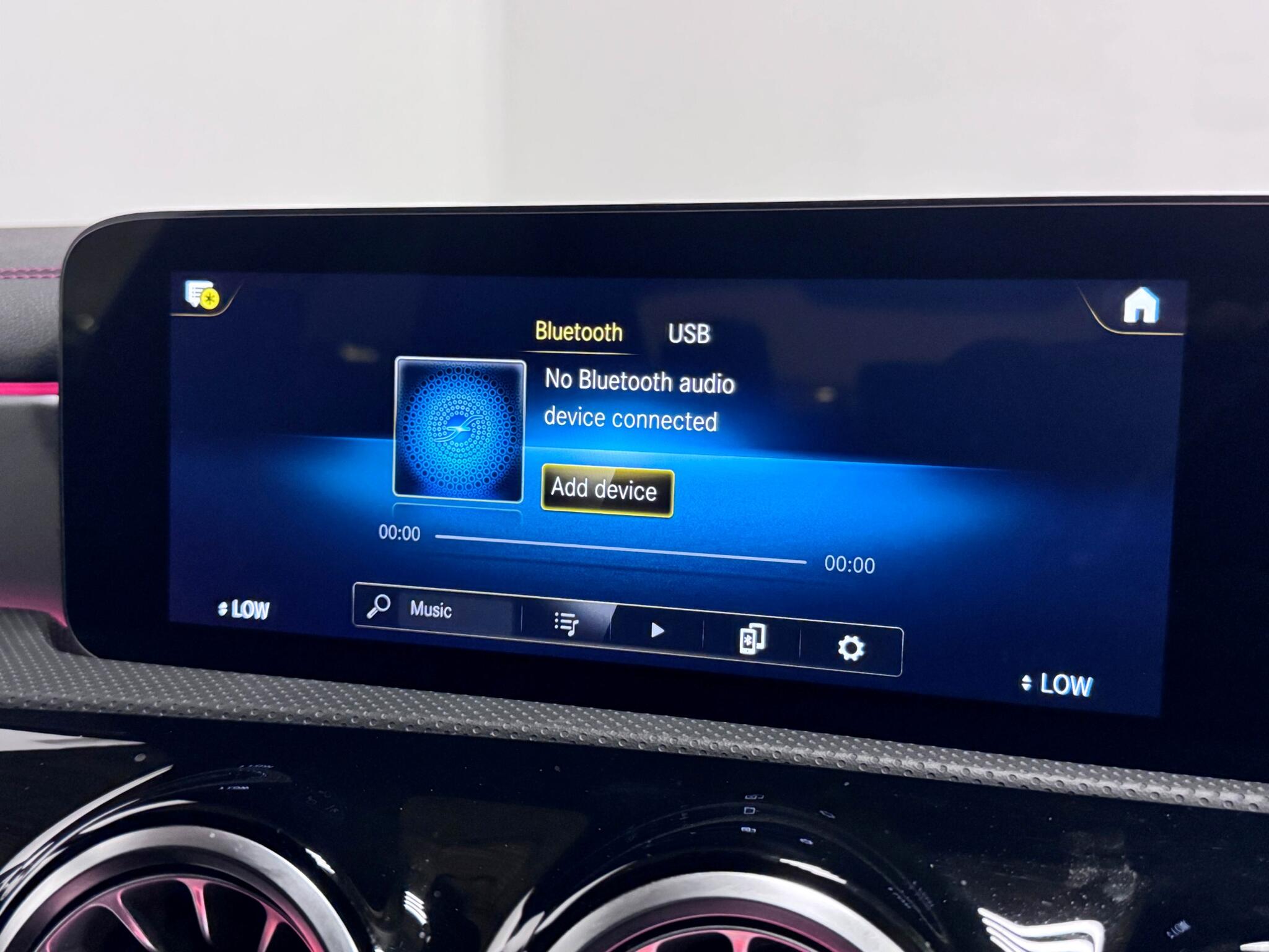 Mercedes-Benz Cla view 41