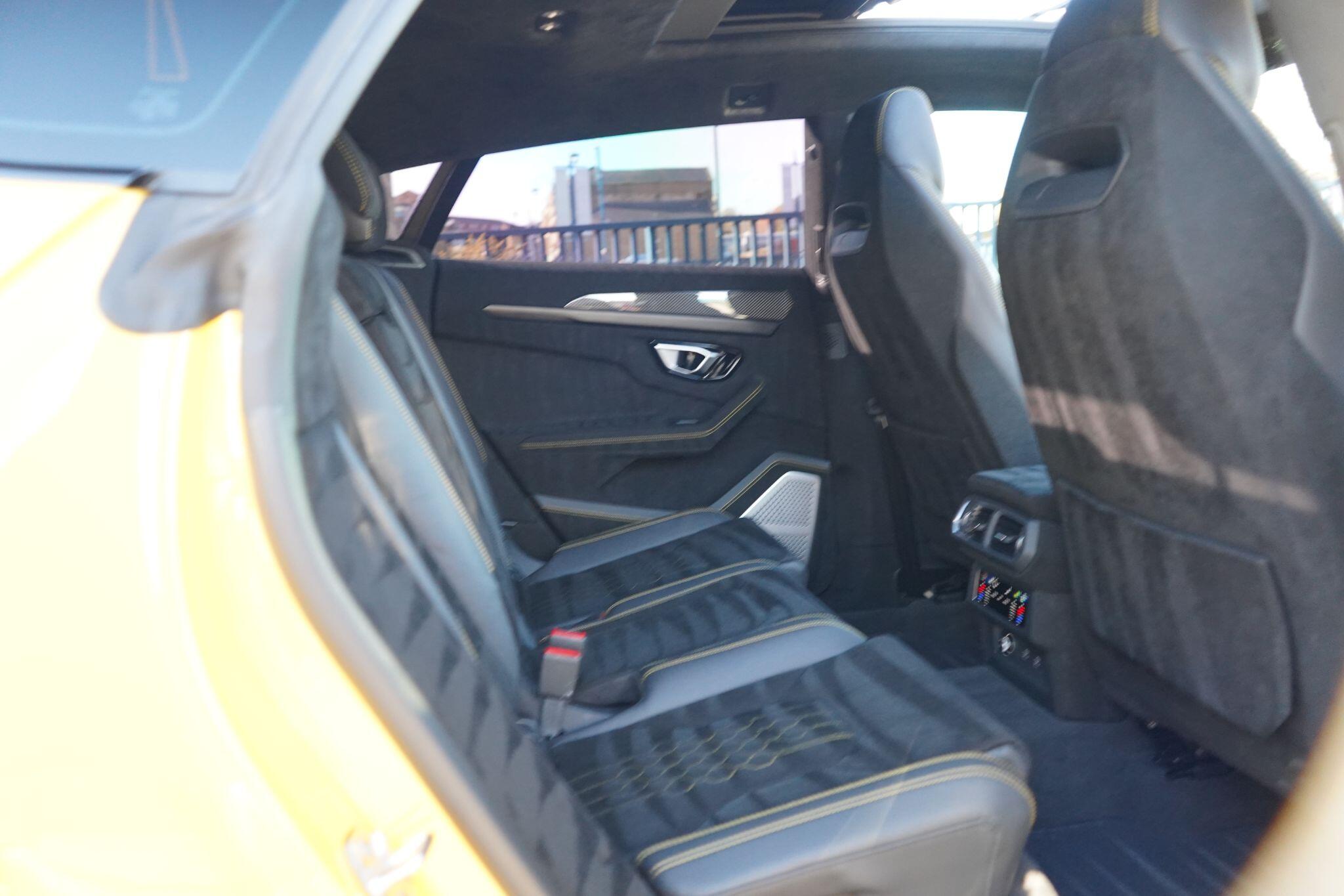 Lamborghini Urus view 29