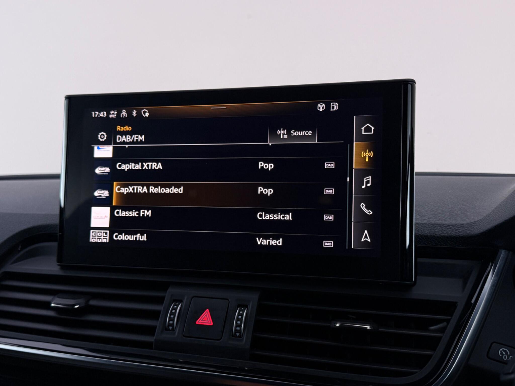 Audi Q5 view 28