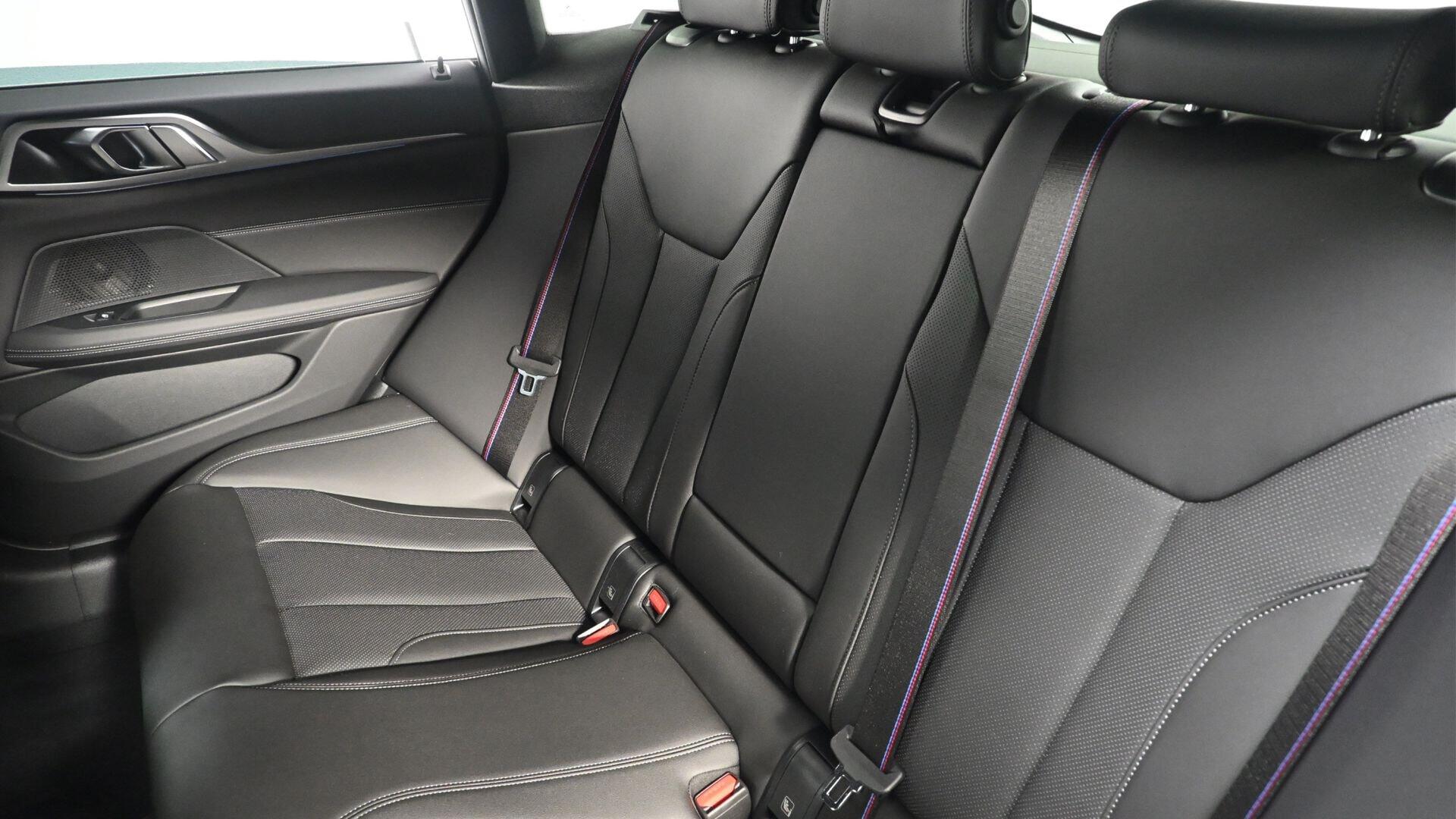 BMW I4 view 12