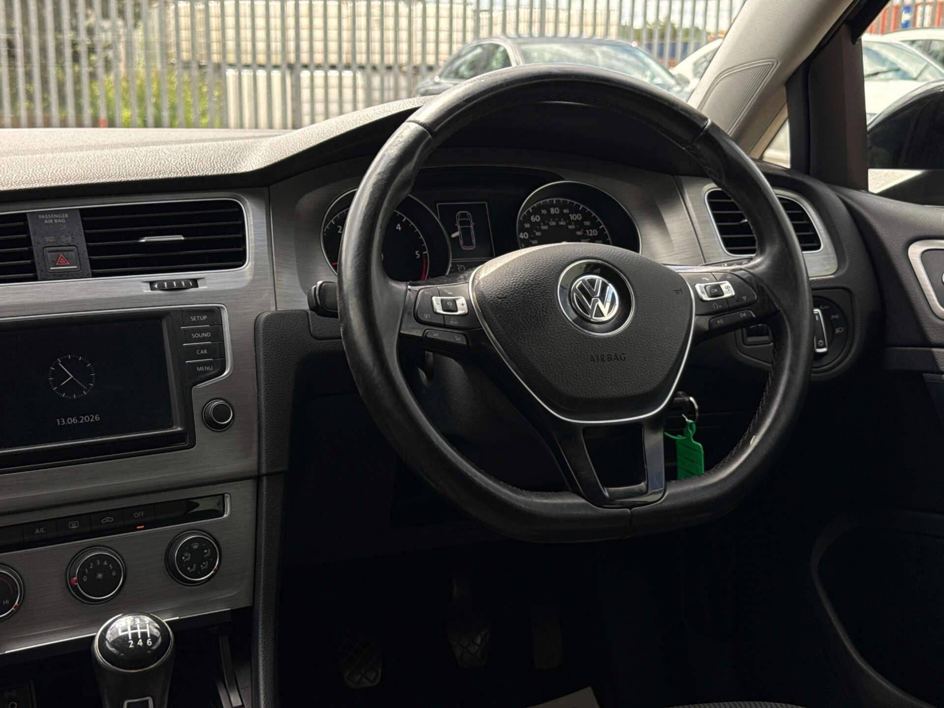 Volkswagen Golf view 54