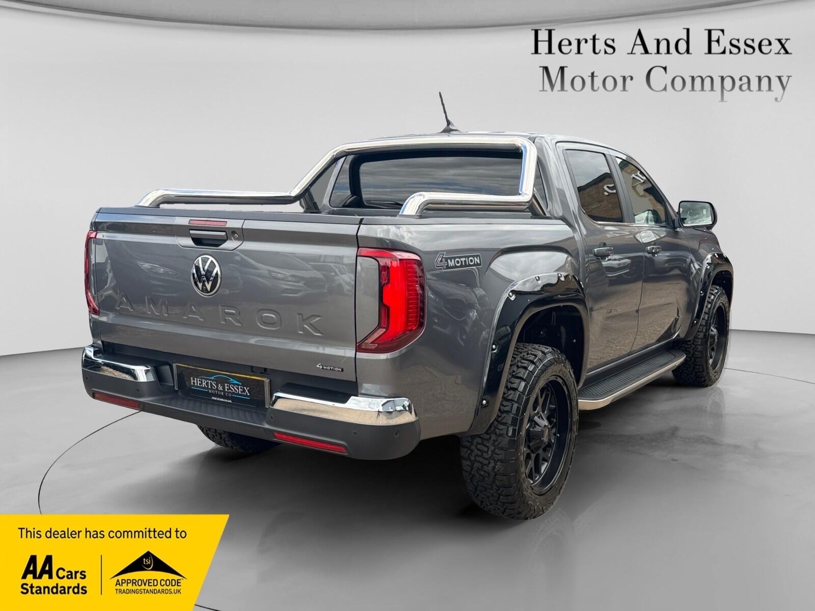 Volkswagen Amarok view 4