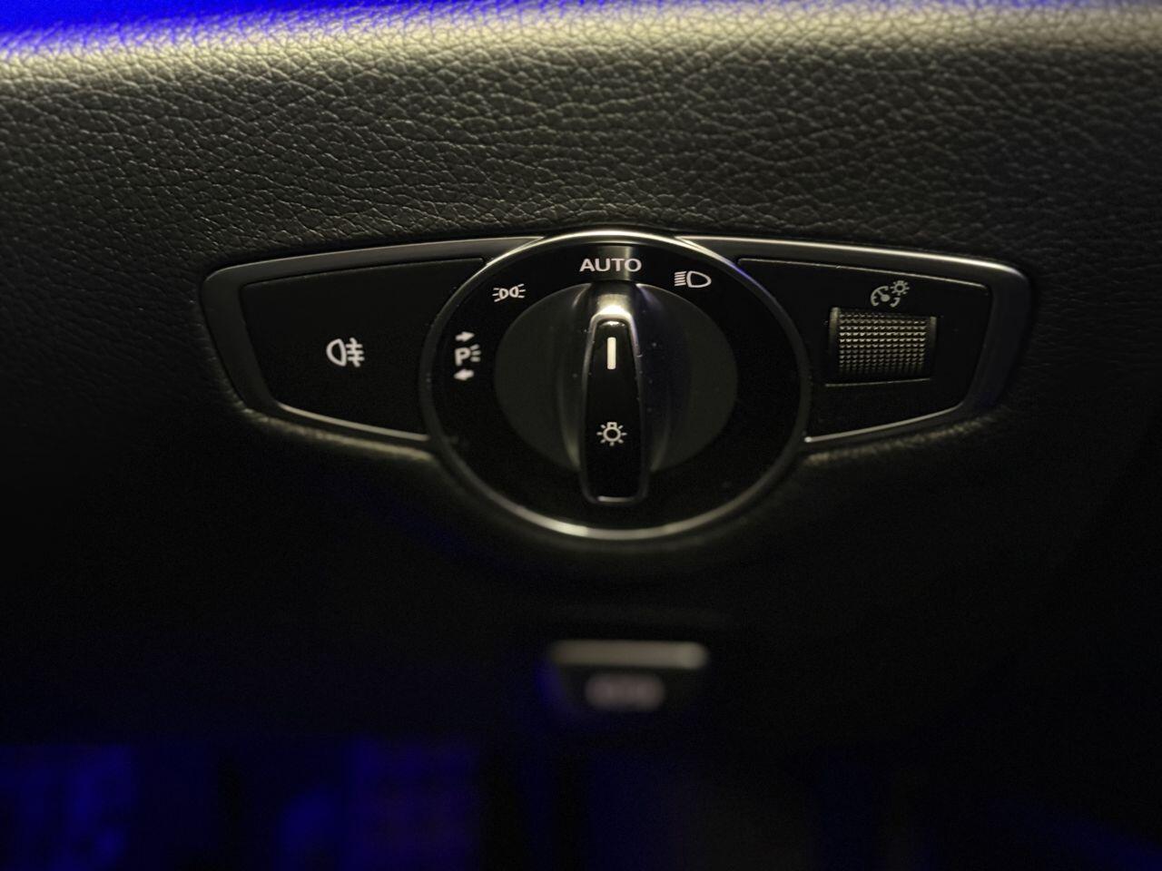 Mercedes-Benz E Class view 42