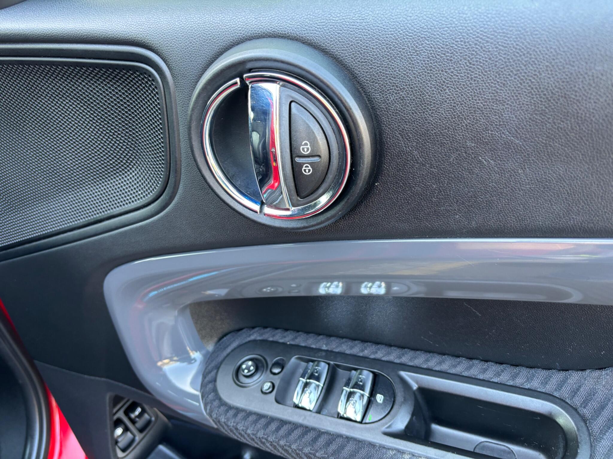 Mini Countryman view 32