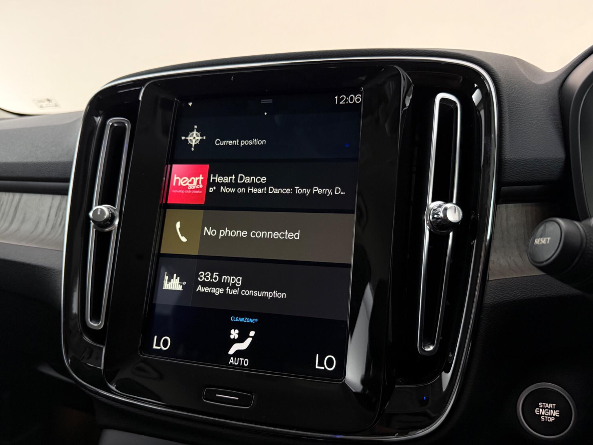 Volvo XC40 view 27