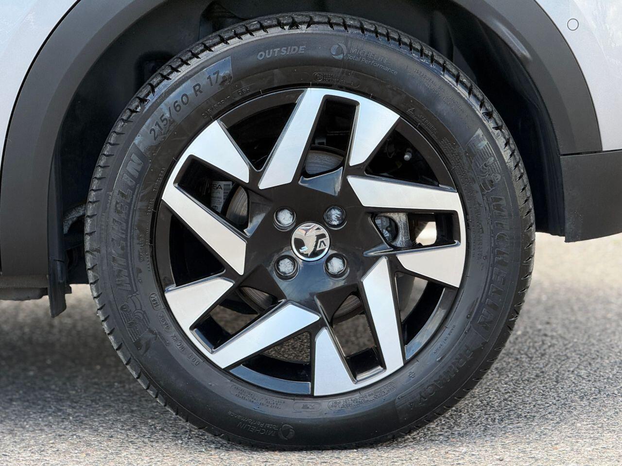 Vauxhall Mokka Electric view 46