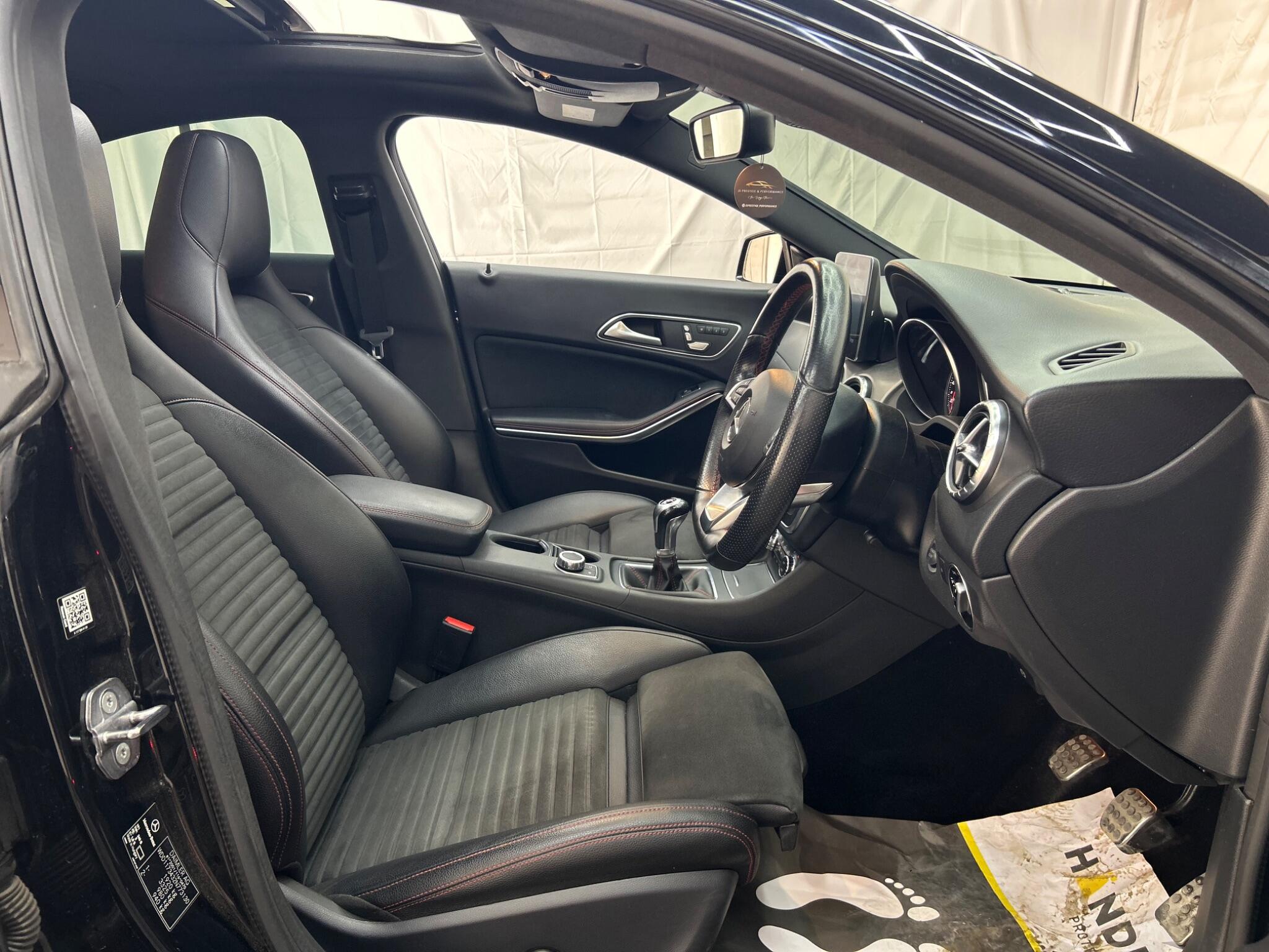 Mercedes-Benz CLA view 24