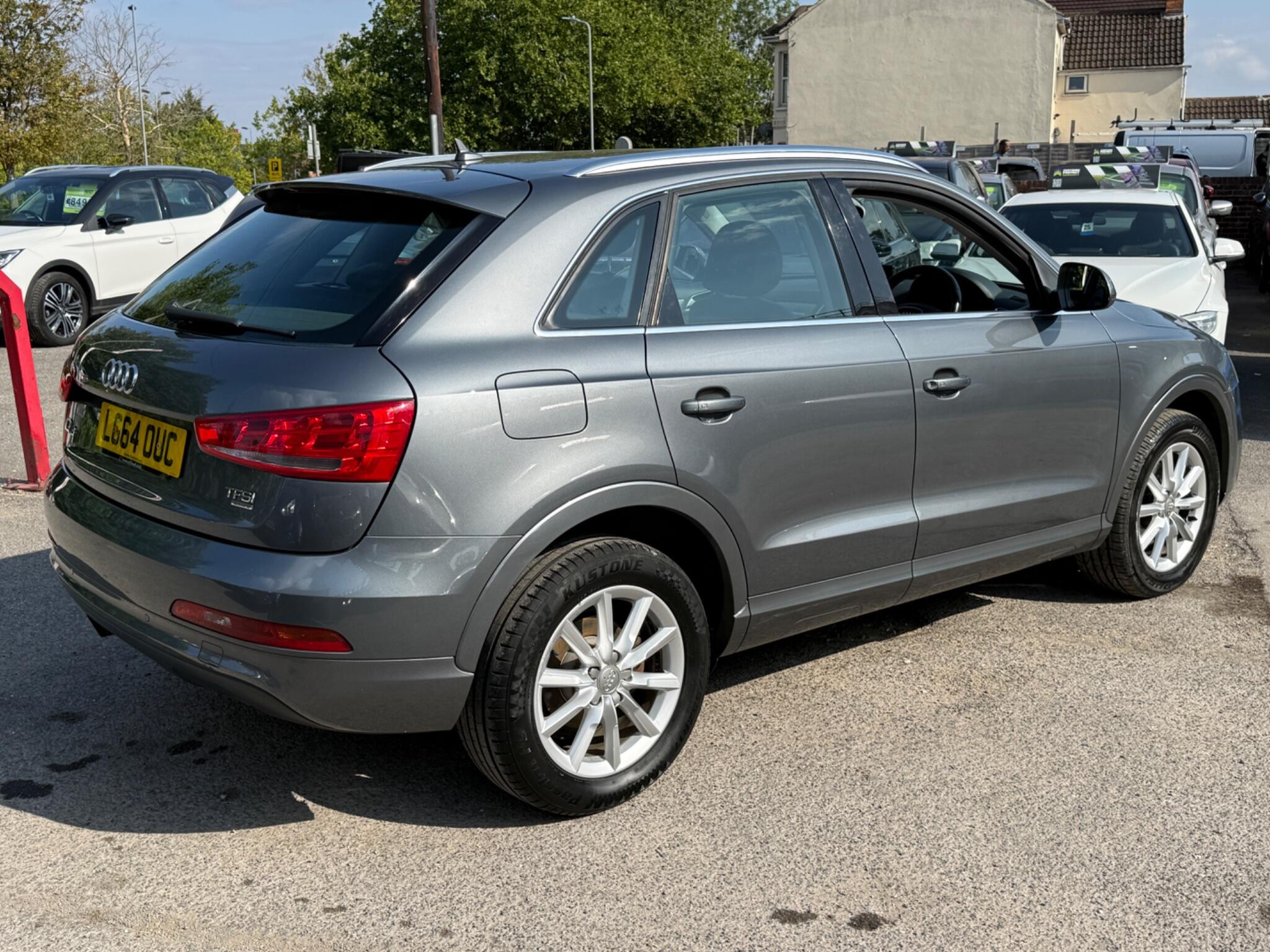 Audi Q3 - Image 17