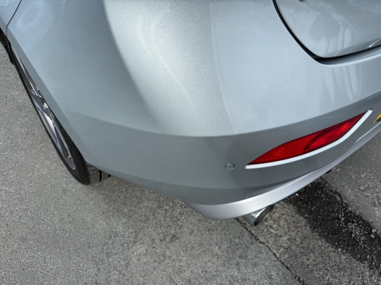 Volvo V40 view 18