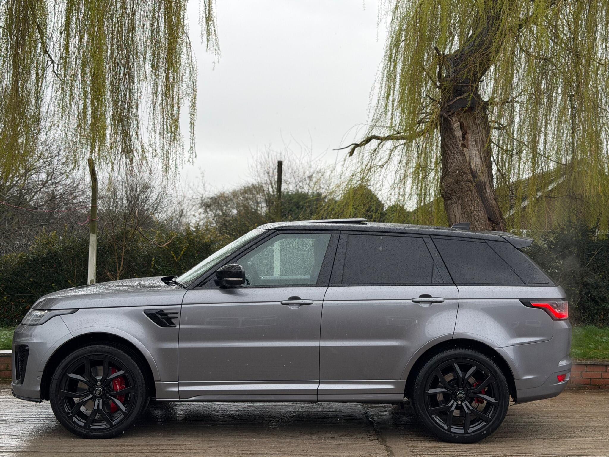 Land Rover Range Rover Sport view 13