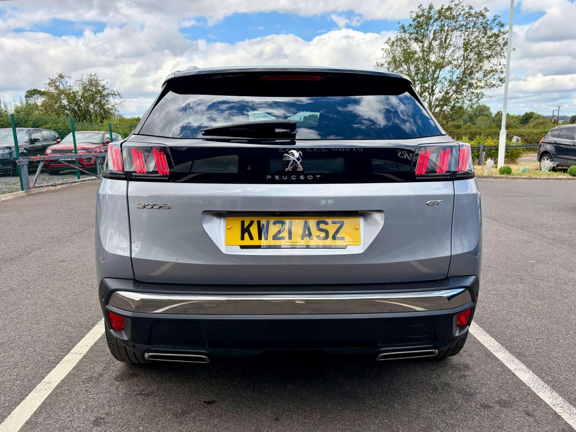 Peugeot 3008 view 7