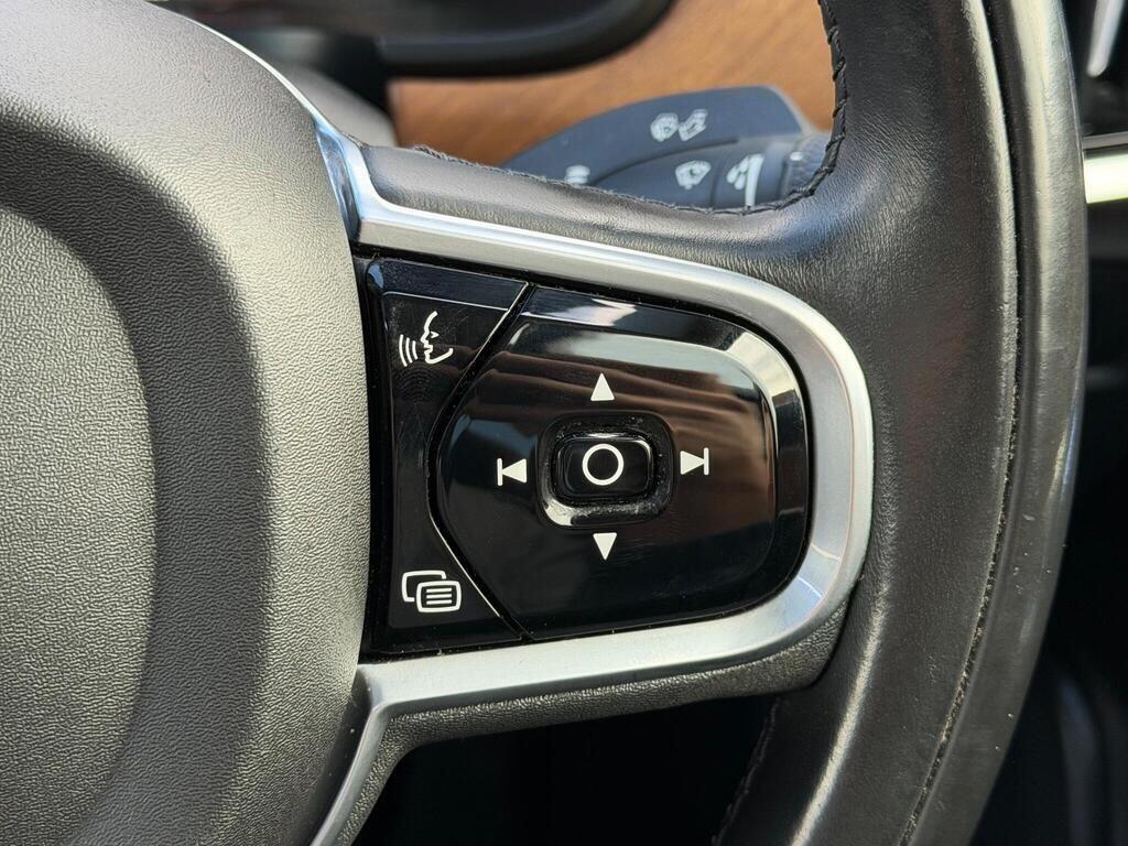 Volvo S90 view 27