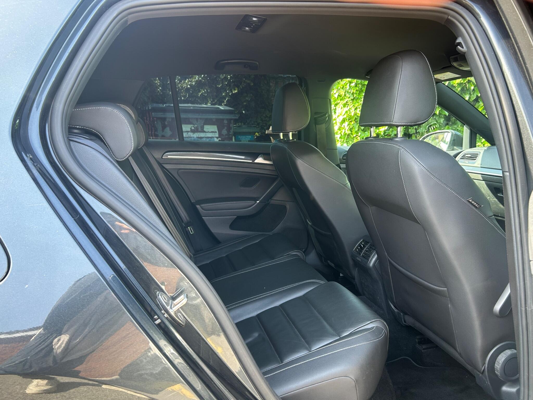 Volkswagen Golf view 26