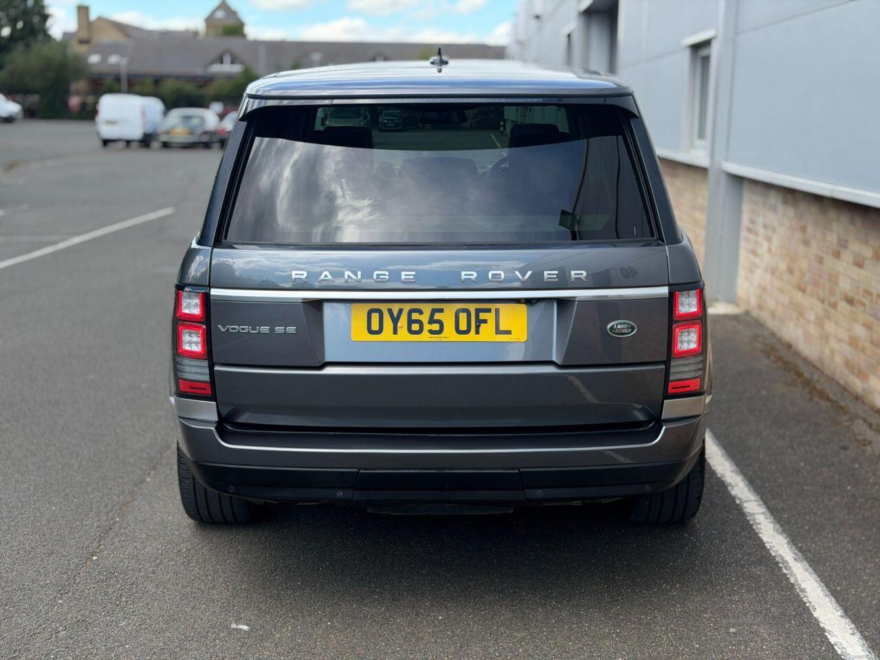 Land Rover Range Rover view 16