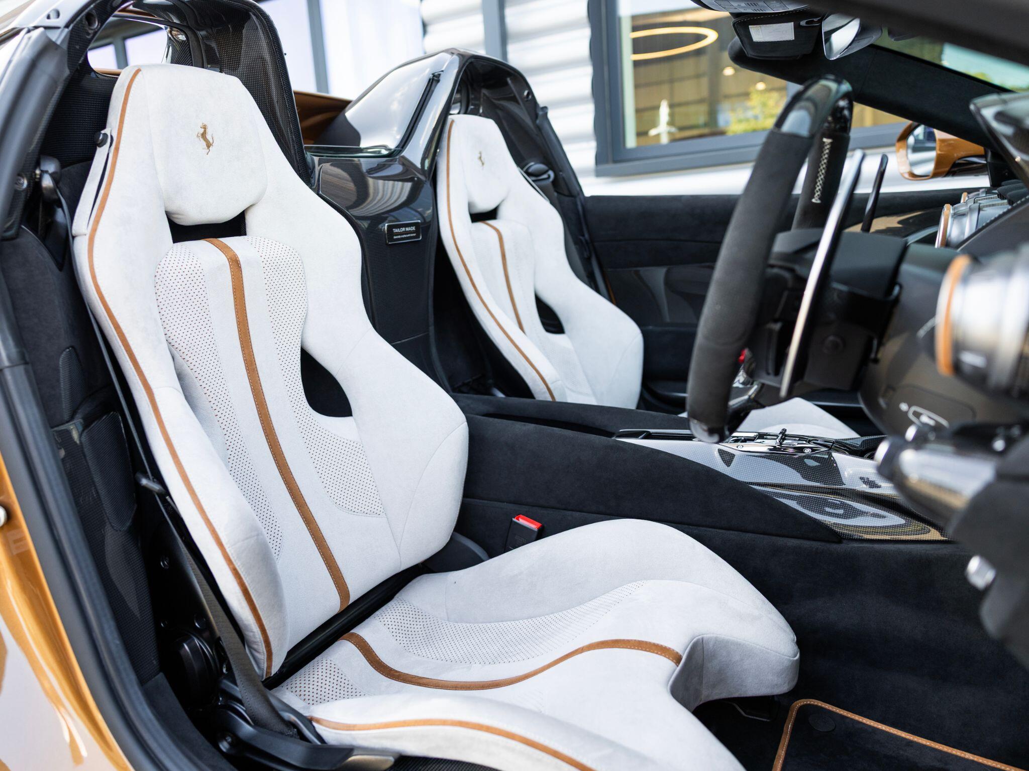 Ferrari 812 view 31