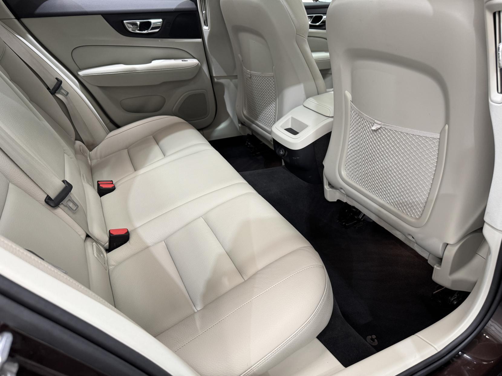 Volvo V60 view 48