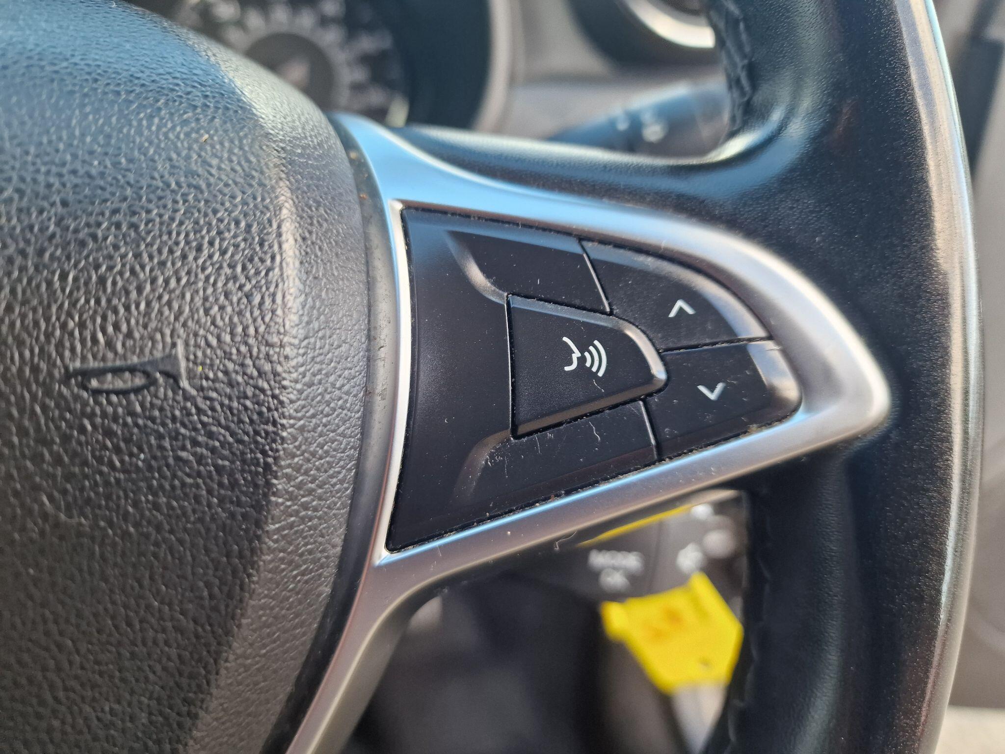 Dacia Duster view 25