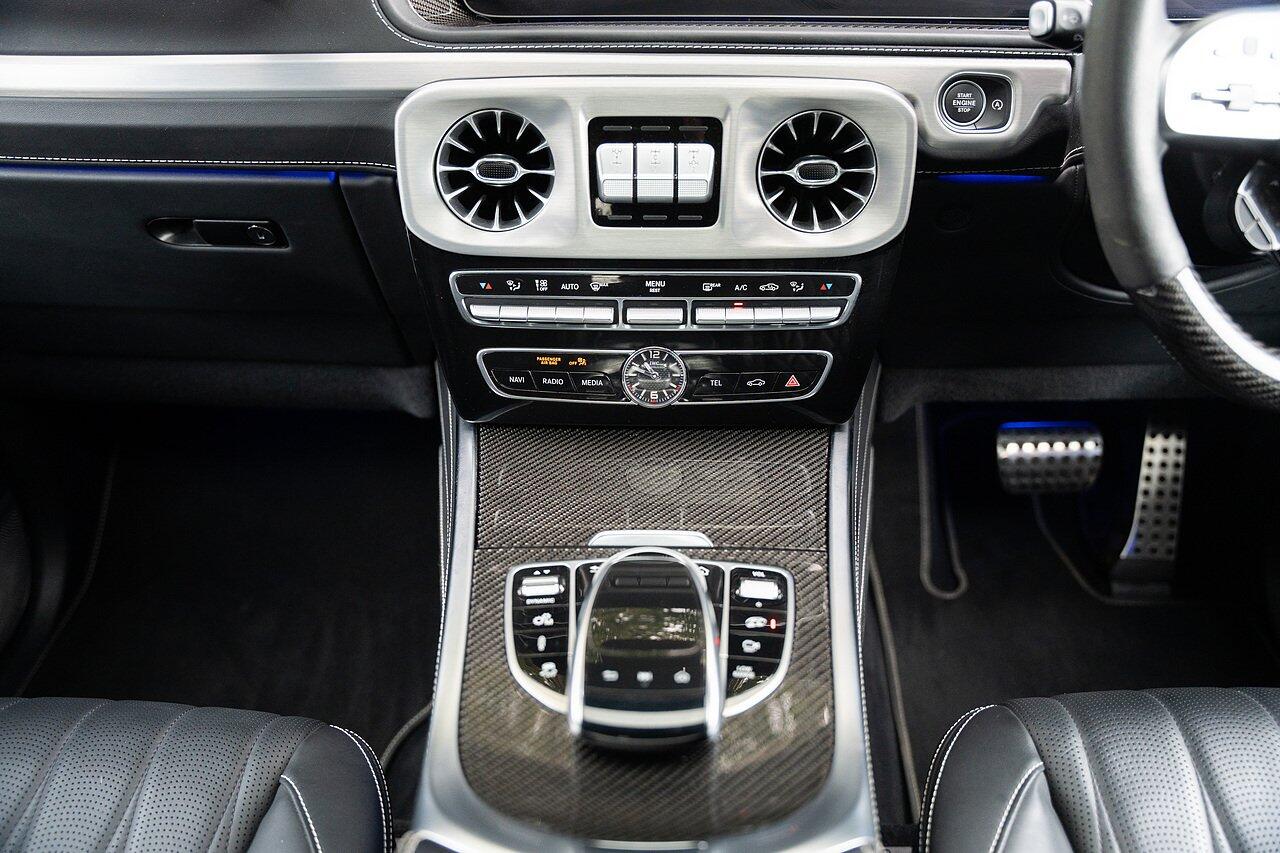 Mercedes-Benz G-Class view 37