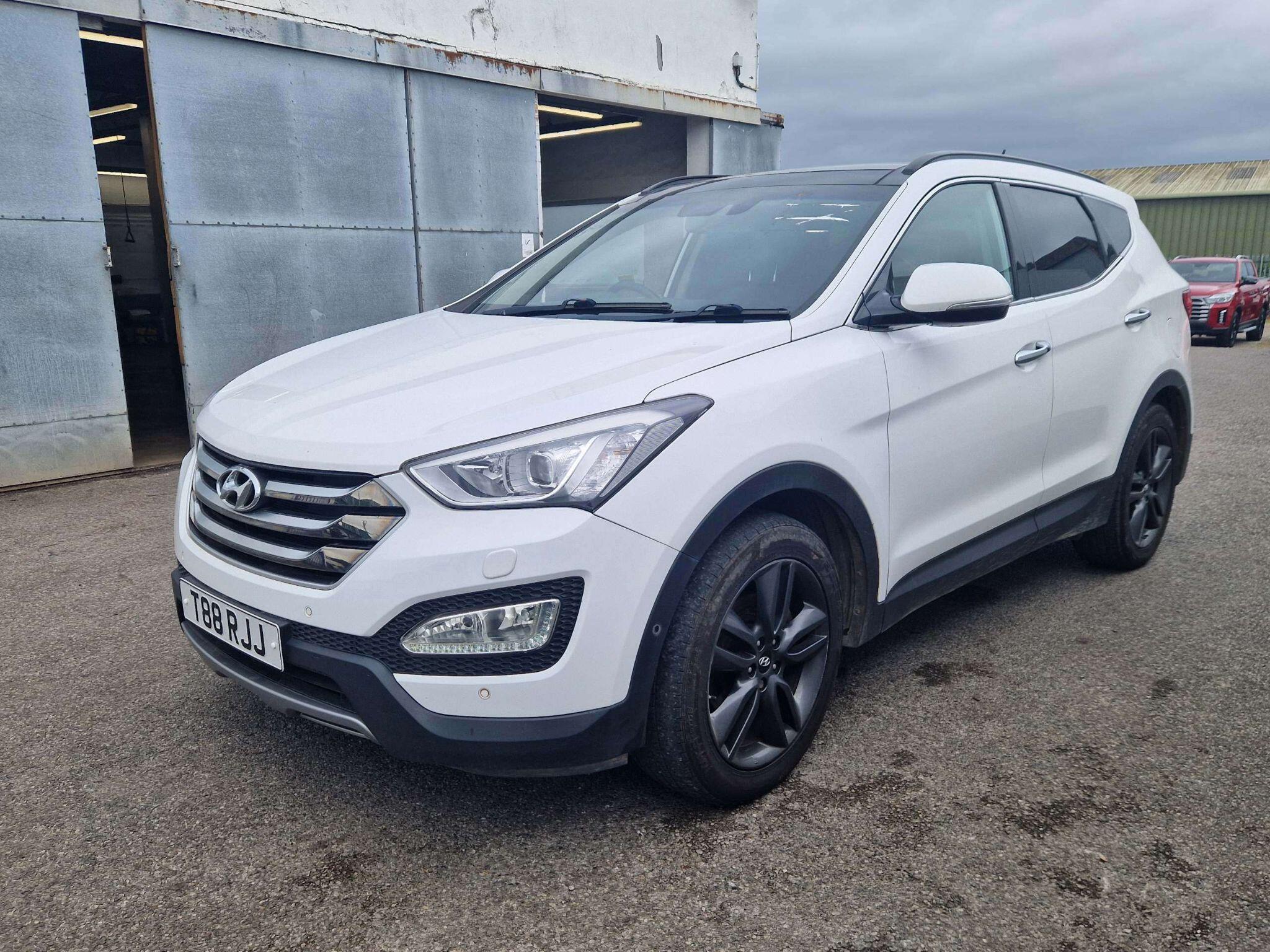 Hyundai Santa FE view 5