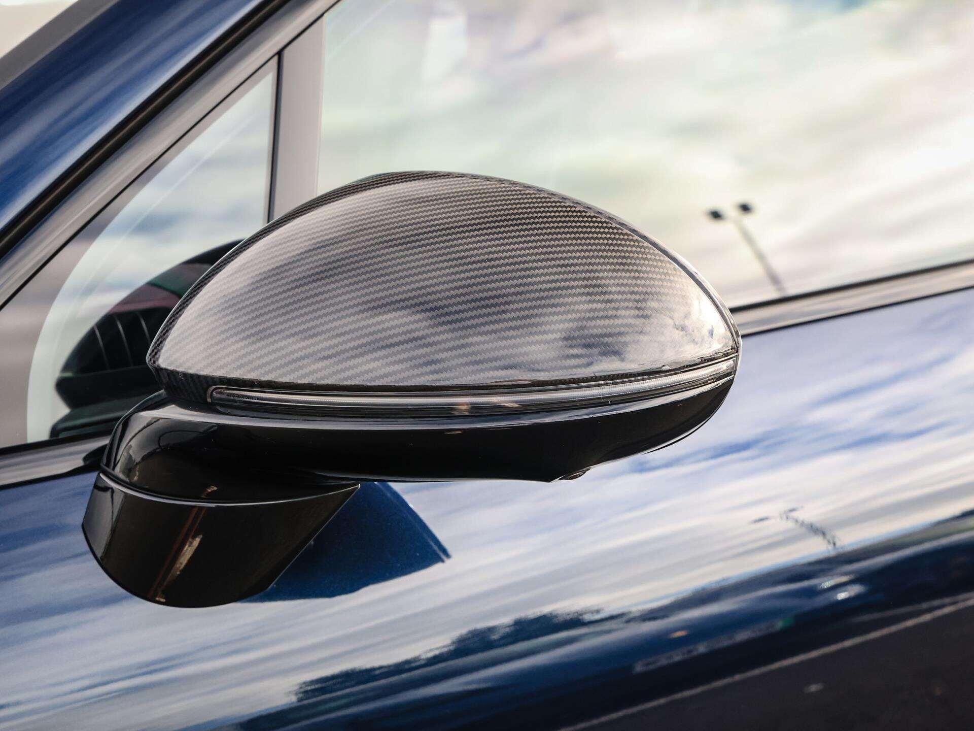 Porsche Cayenne view 33