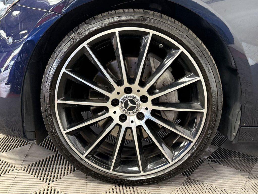 Mercedes-Benz E Class view 27