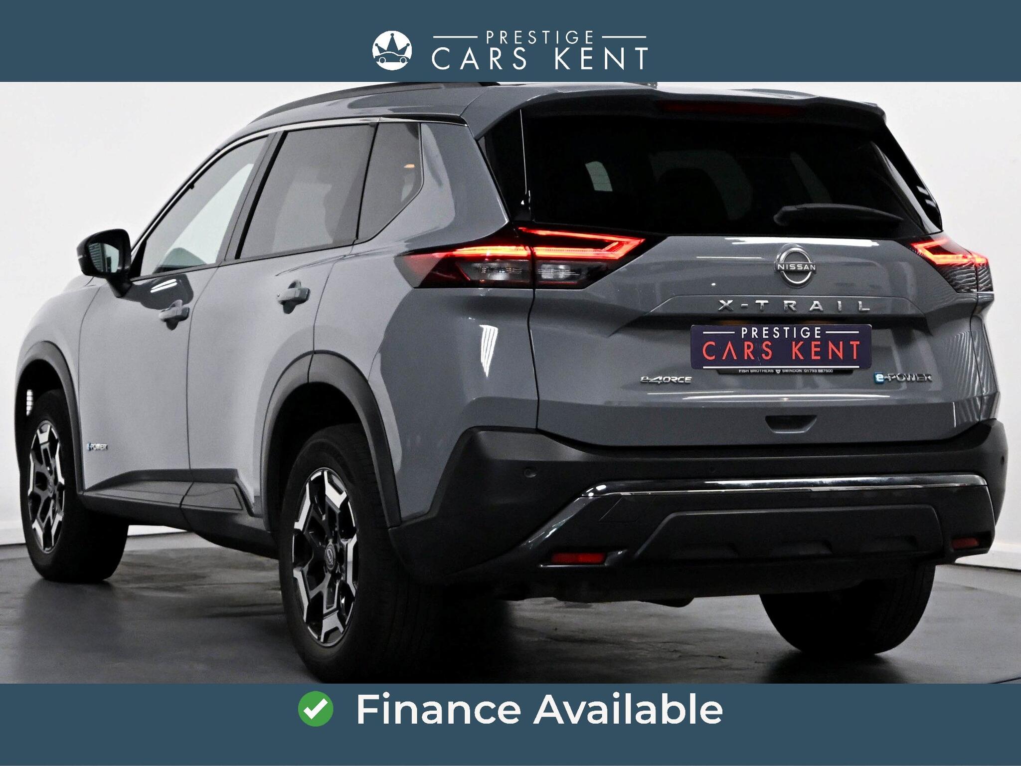 Nissan X-Trail view 3