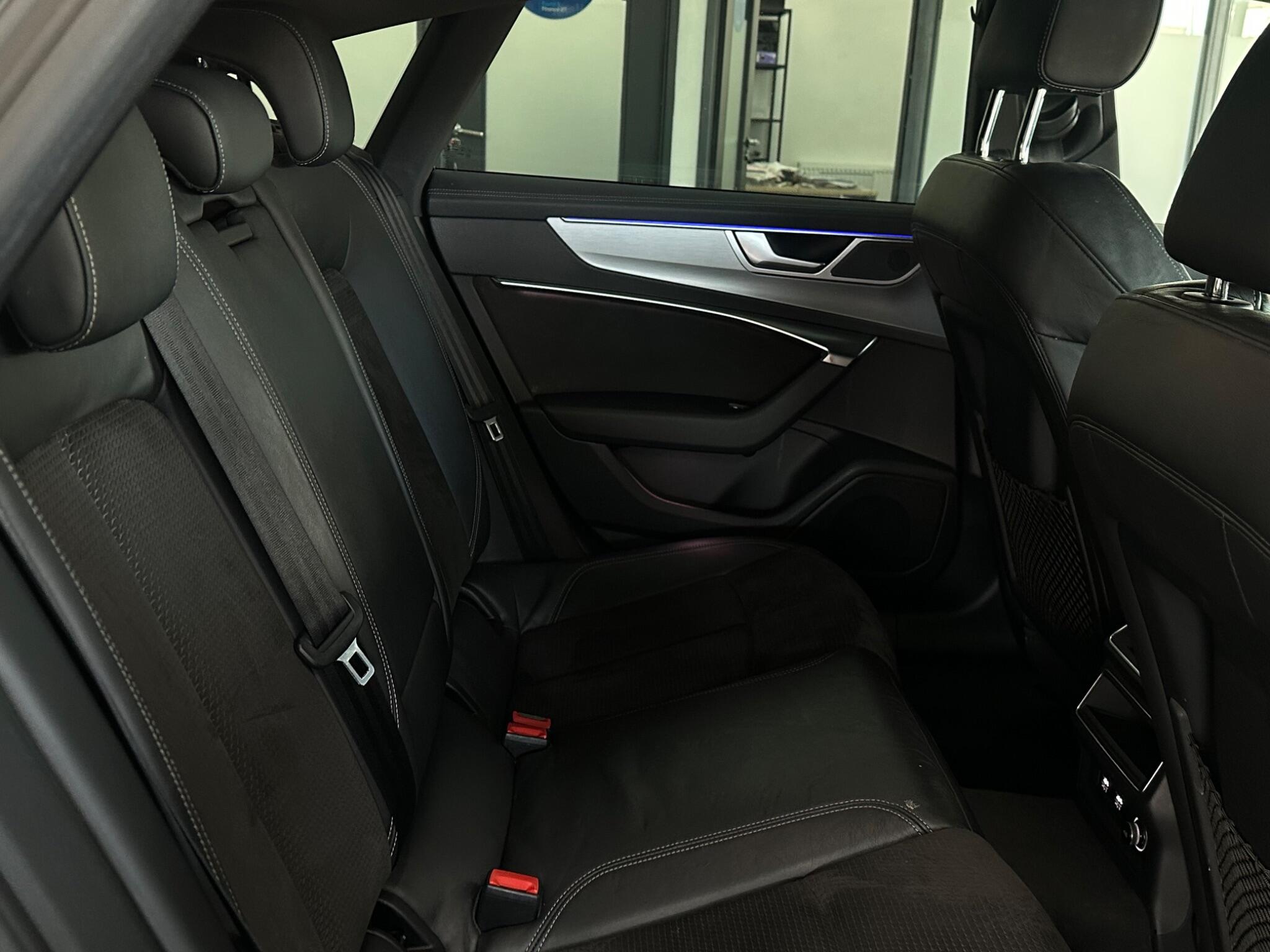 Audi A7 view 34
