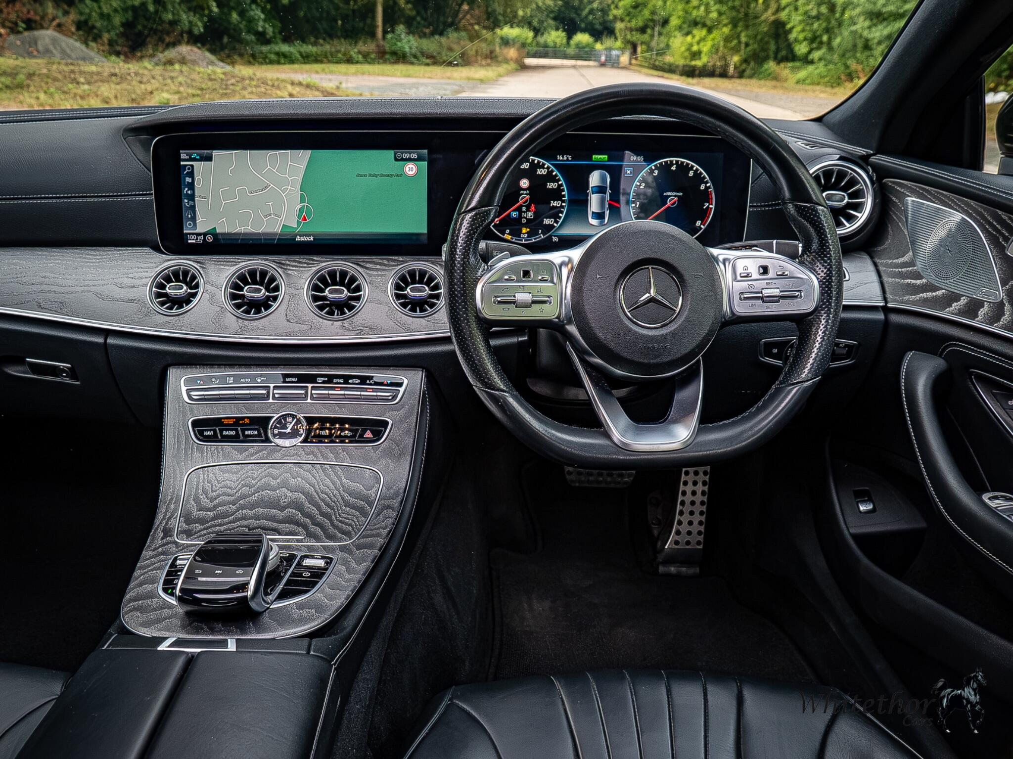 Mercedes-Benz CLS view 9