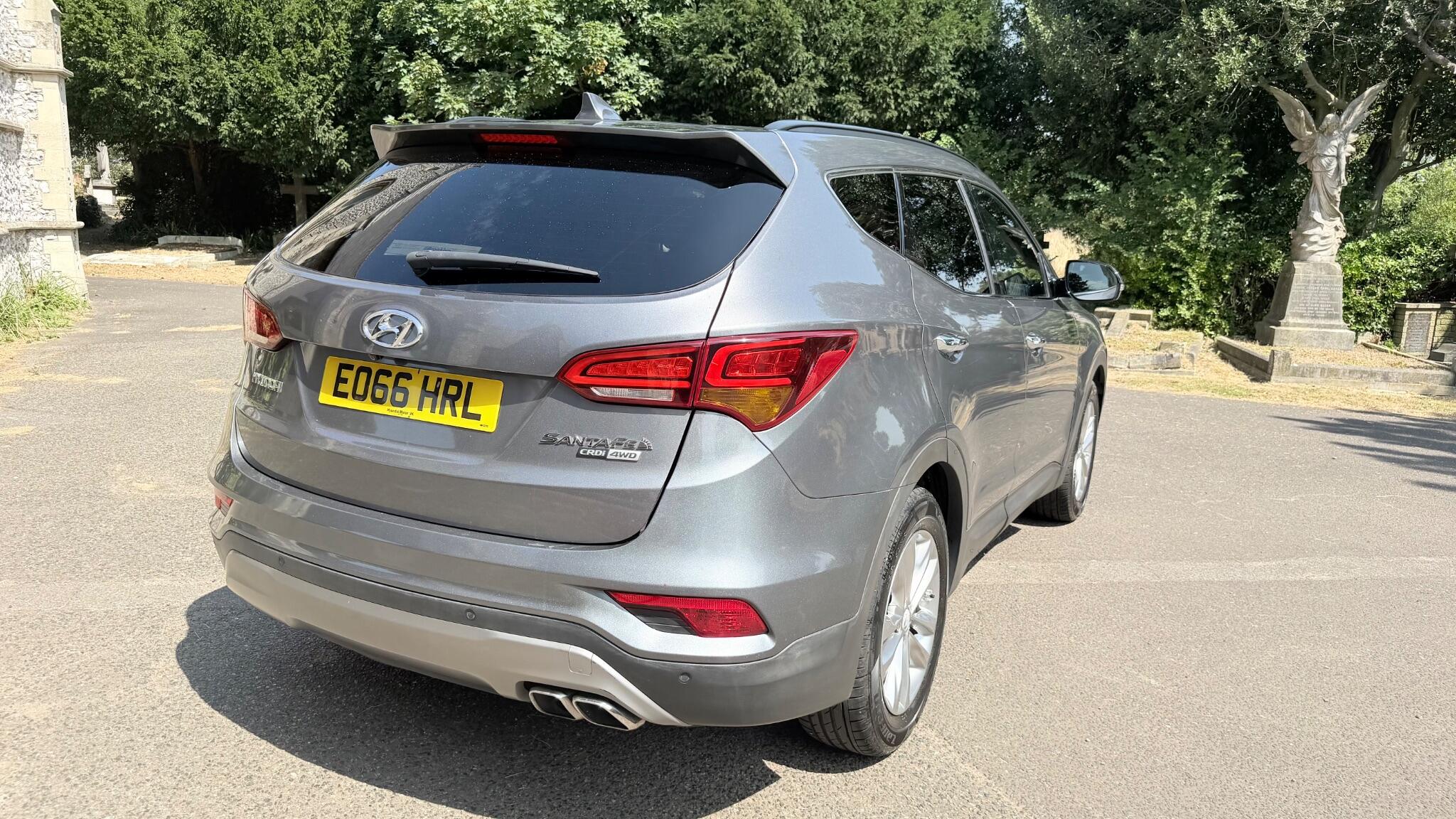 Hyundai Santa Fe view 23