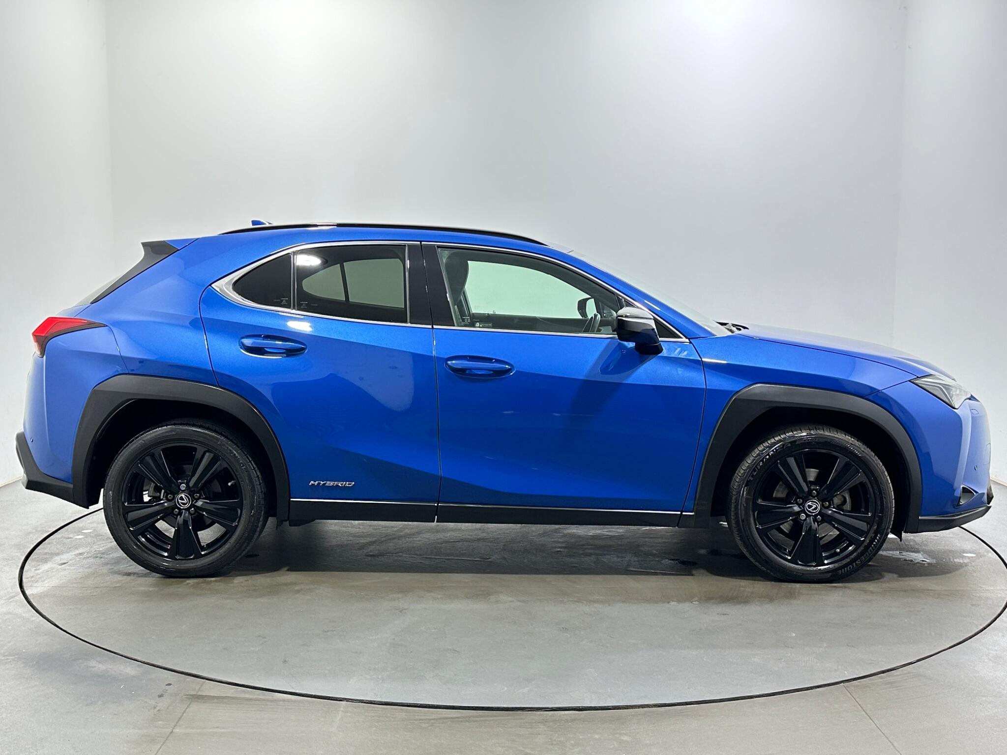 Lexus UX view 9