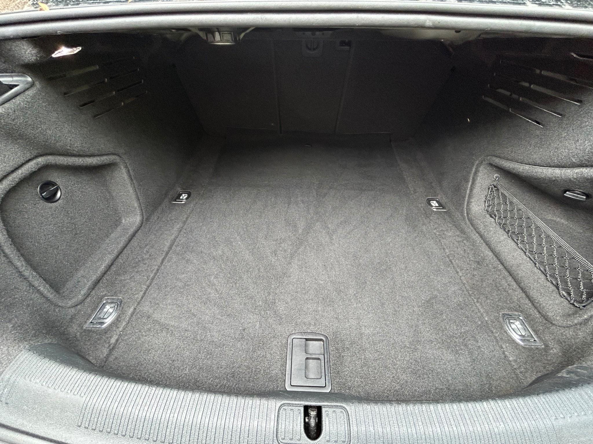 Audi A4 view 25