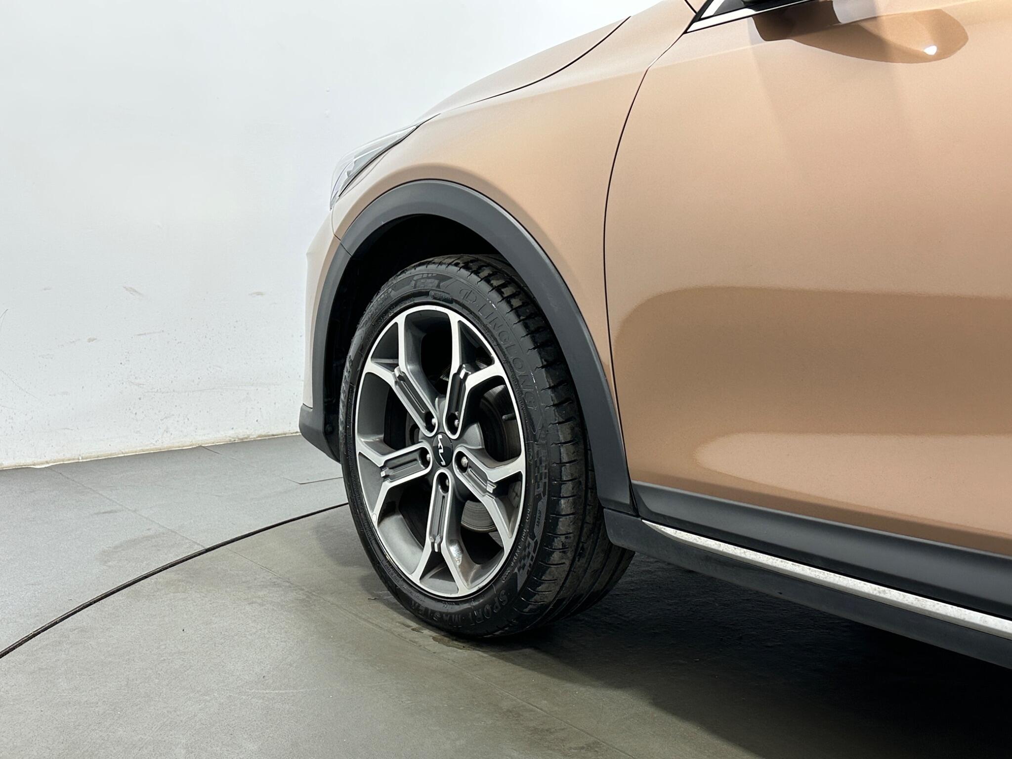 Kia XCeed view 50