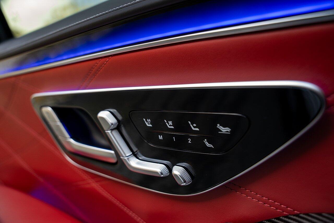 Mercedes-Benz S-Class view 84
