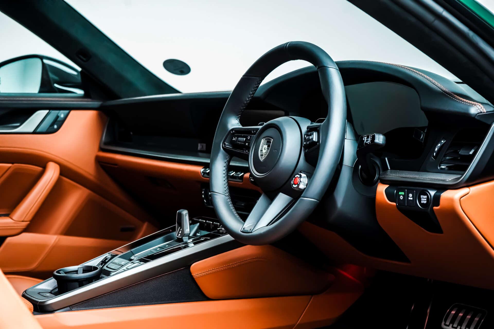 Porsche 911 view 12