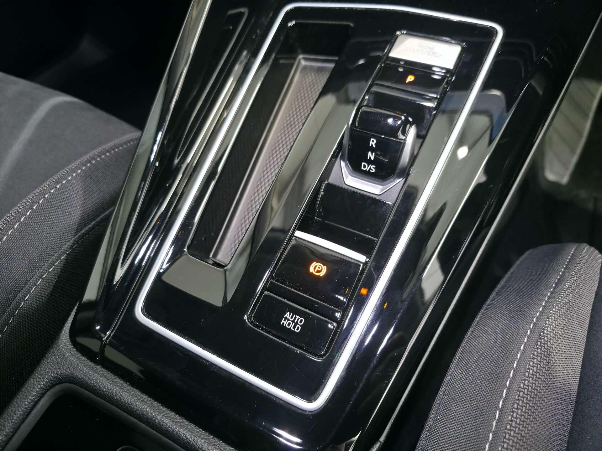 Volkswagen Golf view 22
