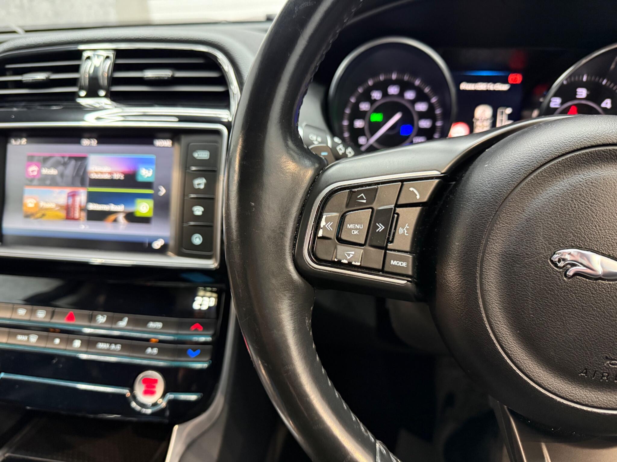 Jaguar Xe view 10