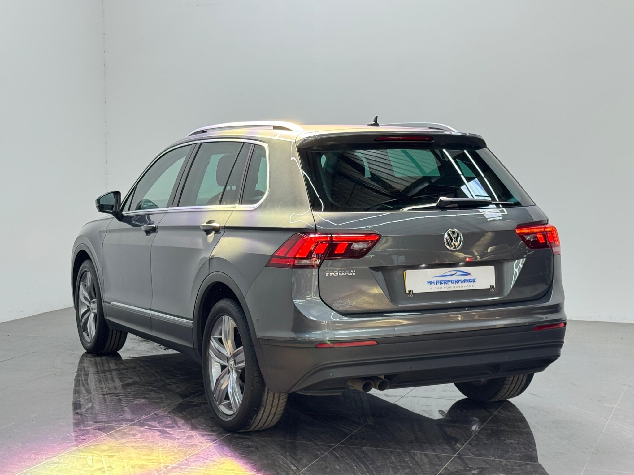 Volkswagen Tiguan view 7
