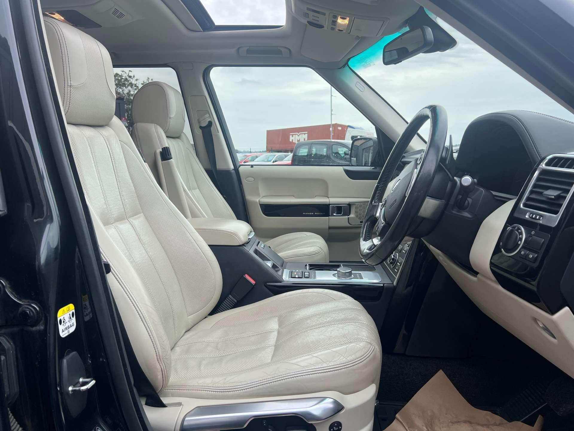 Land Rover Range Rover view 17