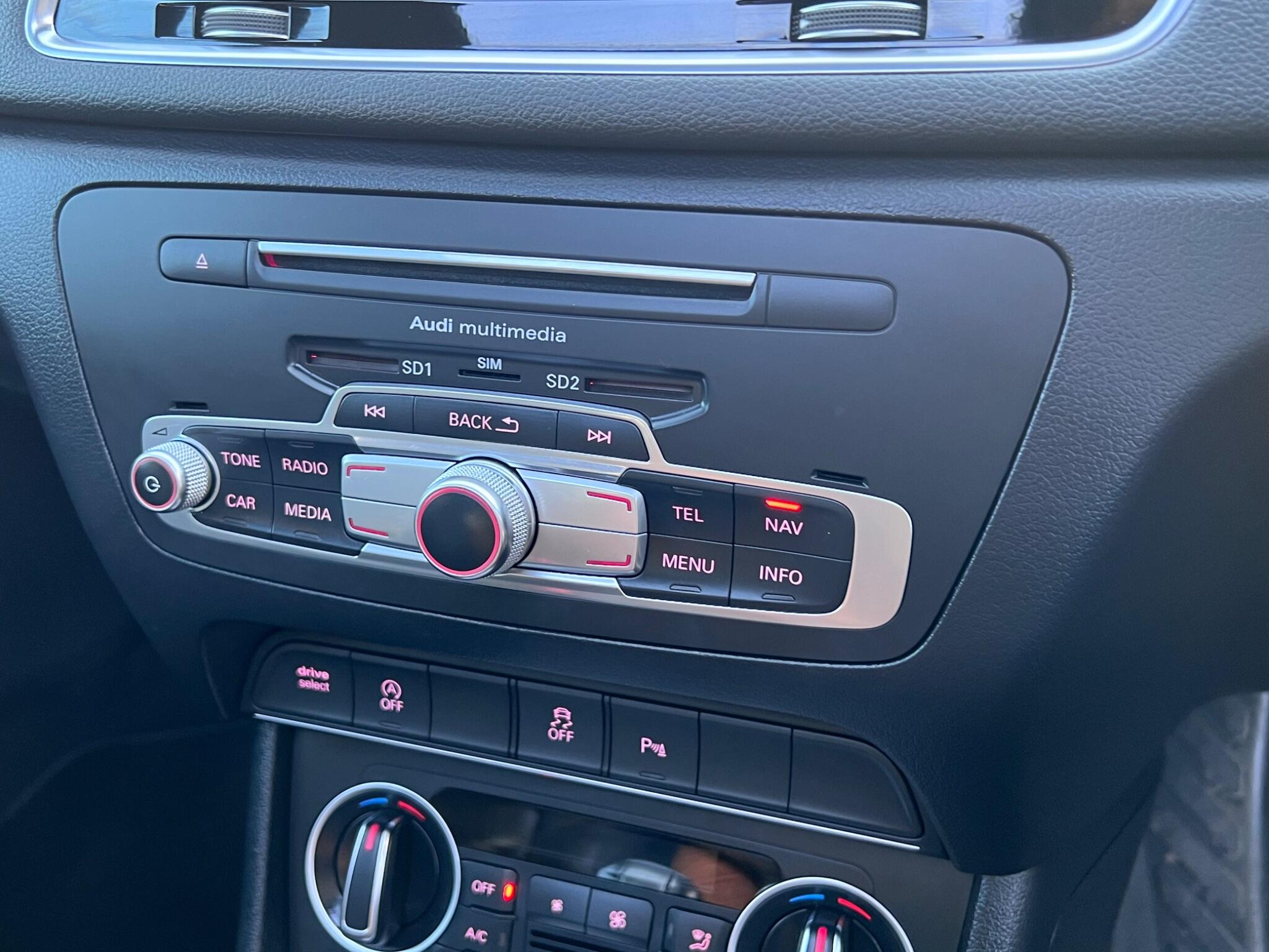 Audi Q3 view 27
