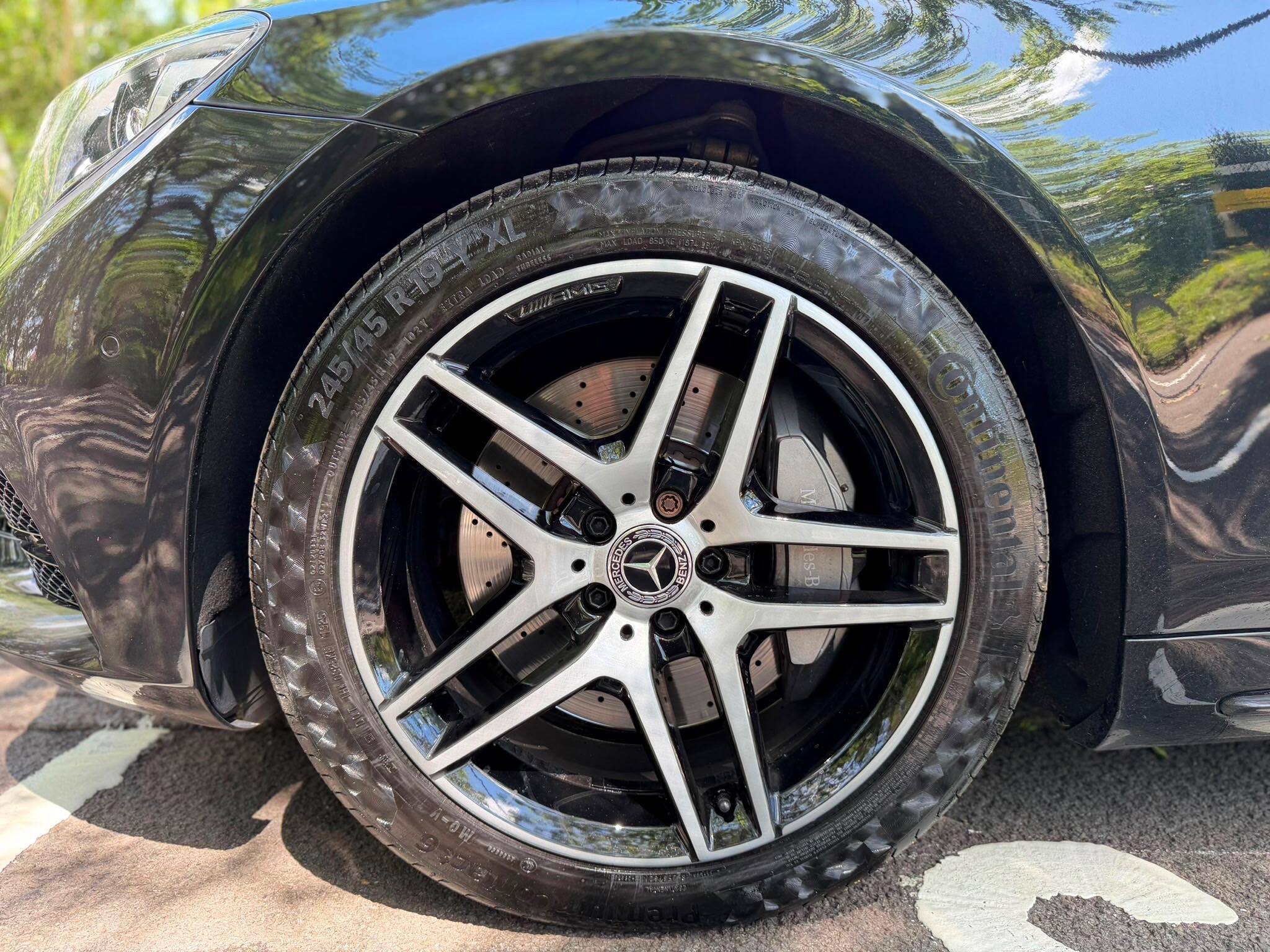 Mercedes-Benz S-Class view 21