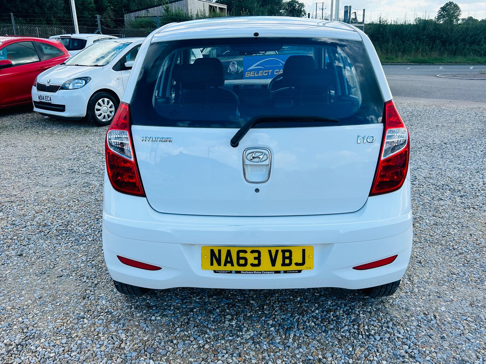 Hyundai i10 view 8