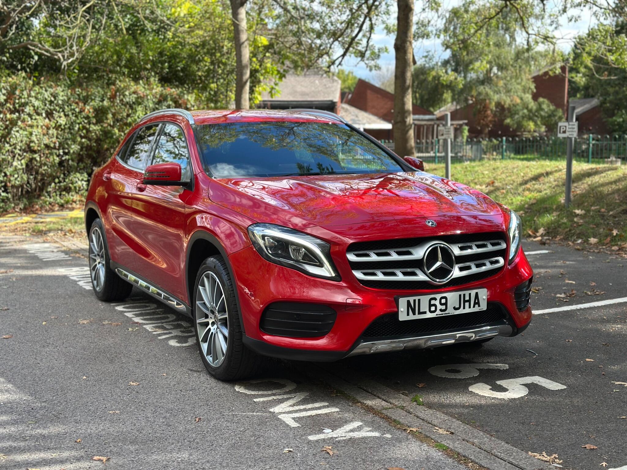 Mercedes-Benz Gla view 10