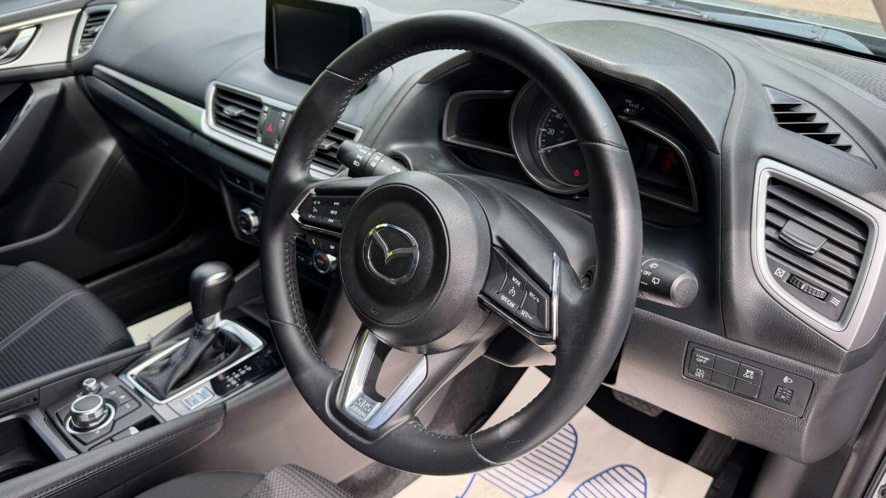 Mazda Mazda3 view 16