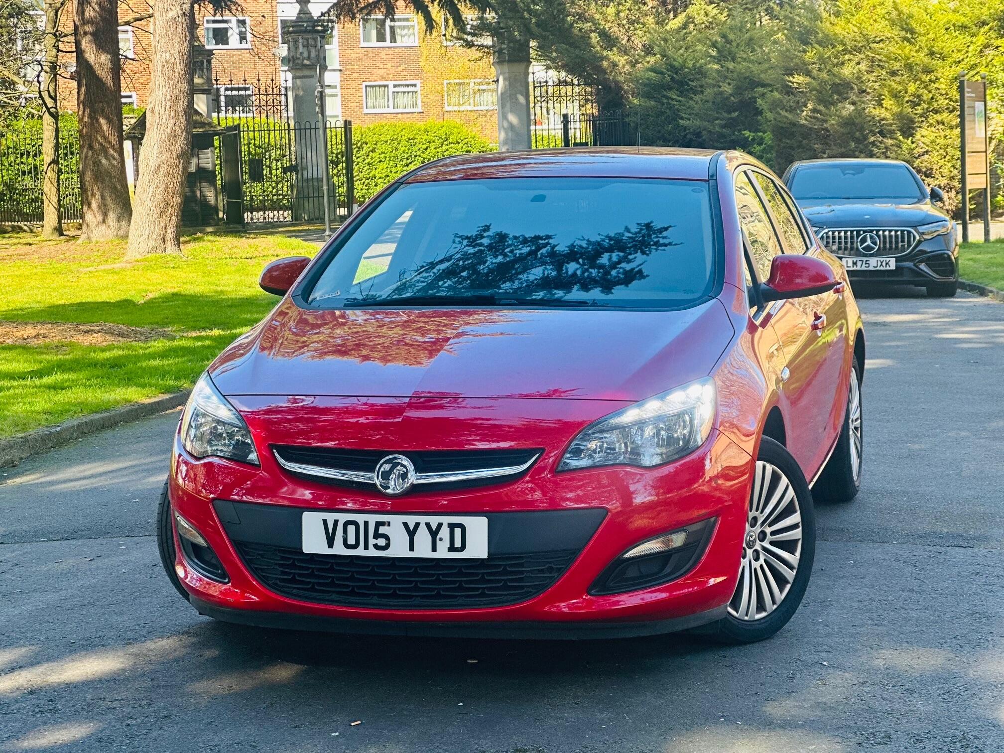 Vauxhall Astra view 4