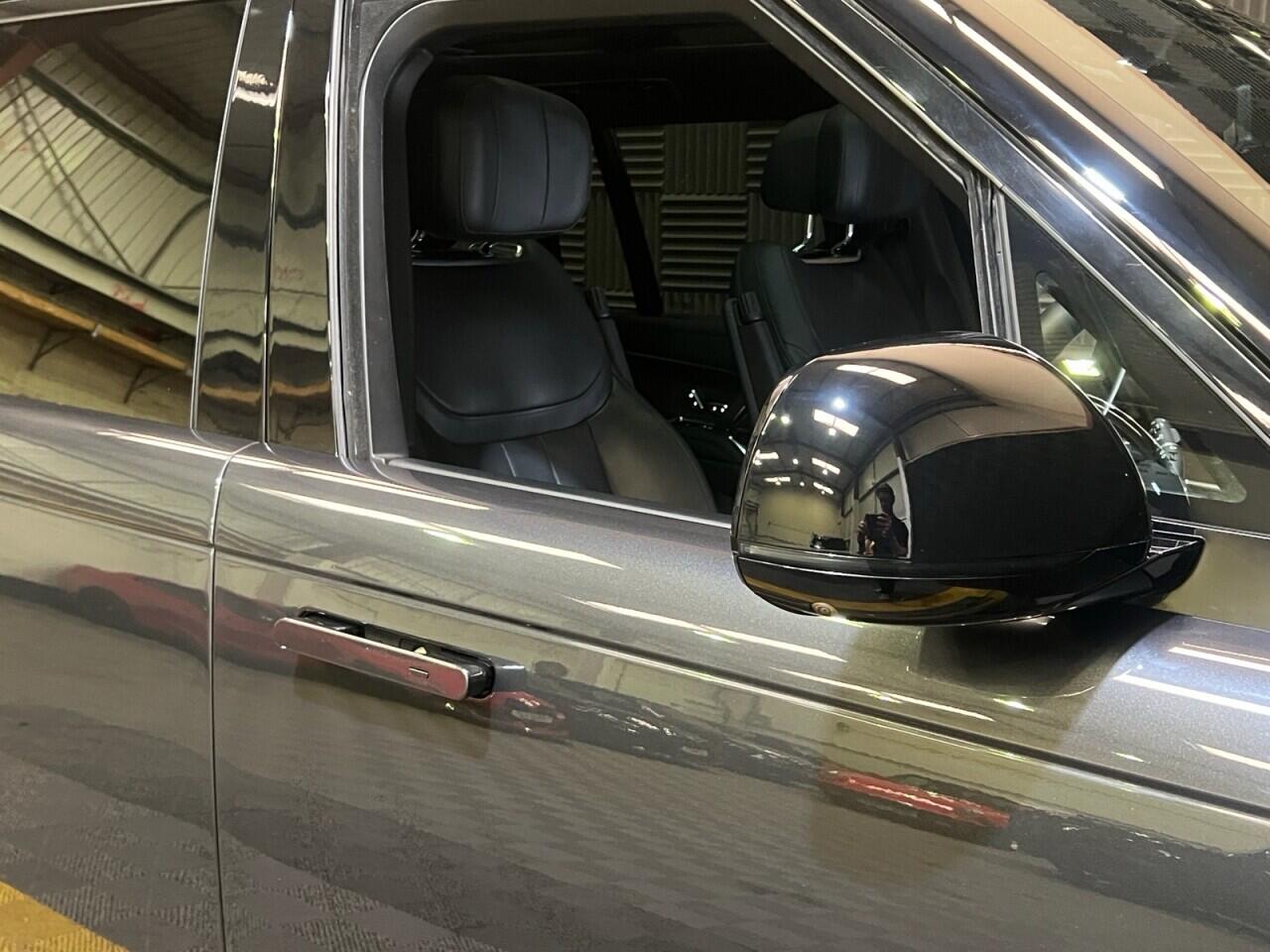 Land Rover Range Rover view 8