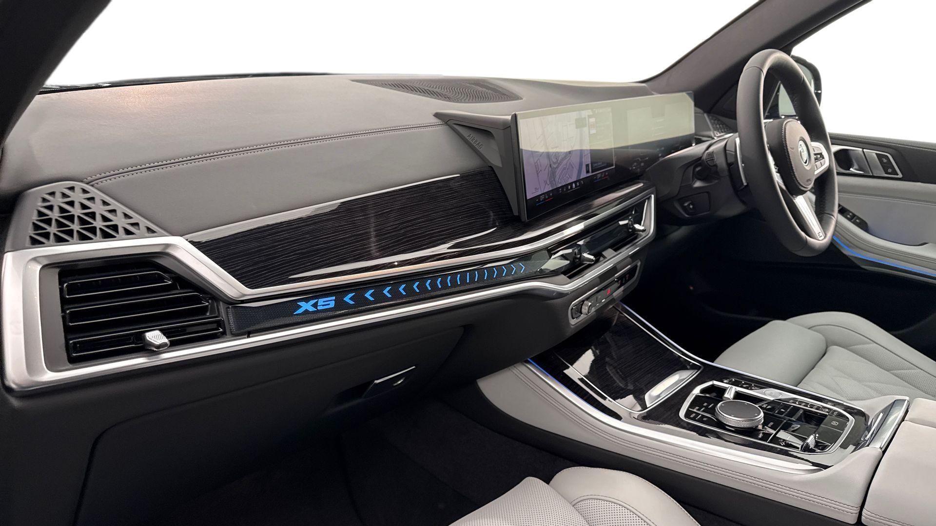 BMW X5 view 7