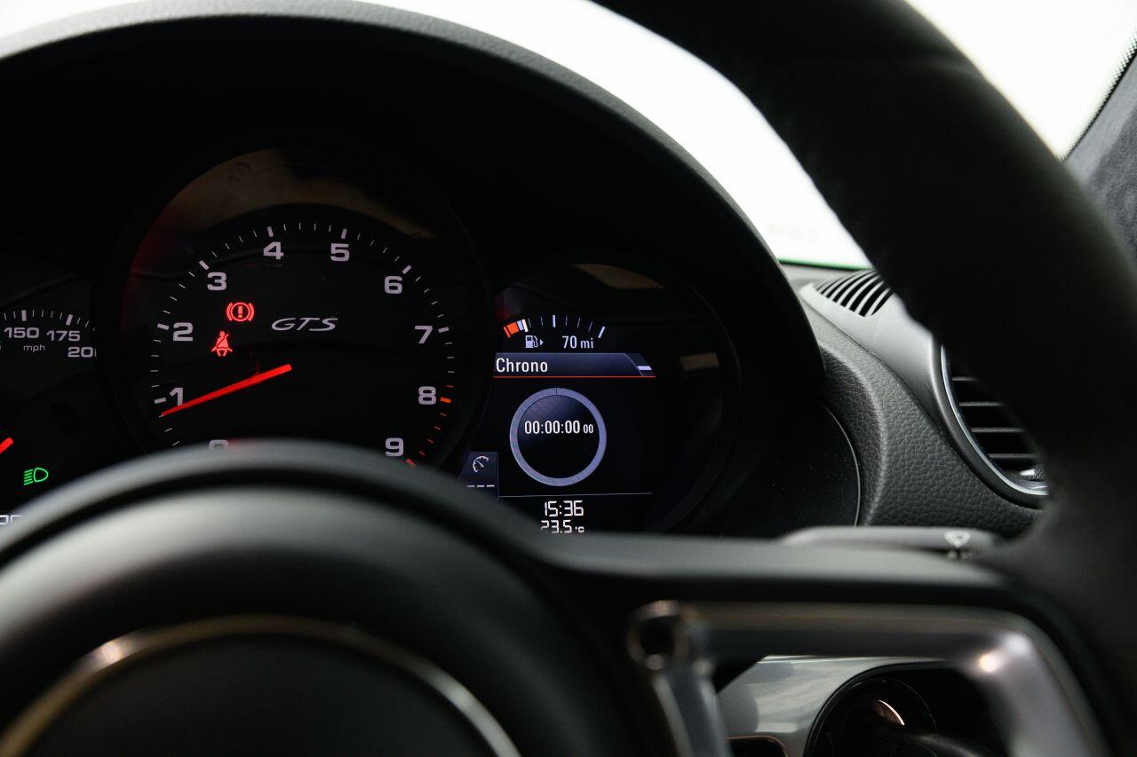 Porsche Cayman view 50